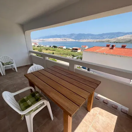 Pavic Apartman Pag Town